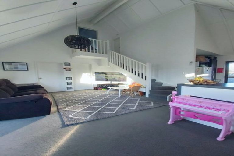 Photo of property in 9/58 Manuroa Road, Takanini, 2112