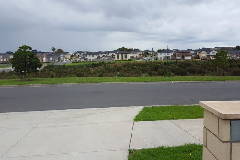 Photo of property in 5 Dunkineely Road, Flat Bush, Auckland, 2019