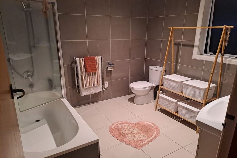 Photo of property in 1/142 Clovelly Road, Bucklands Beach, Auckland, 2012