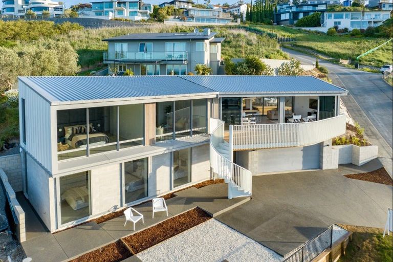 Photo of property in 16 Galilee Lane, Moncks Bay, Christchurch, 8081