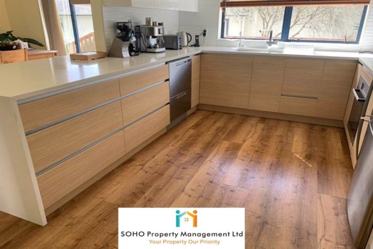 Photo of property in 8 San Lorenzo Rise, Henderson, Auckland, 0612