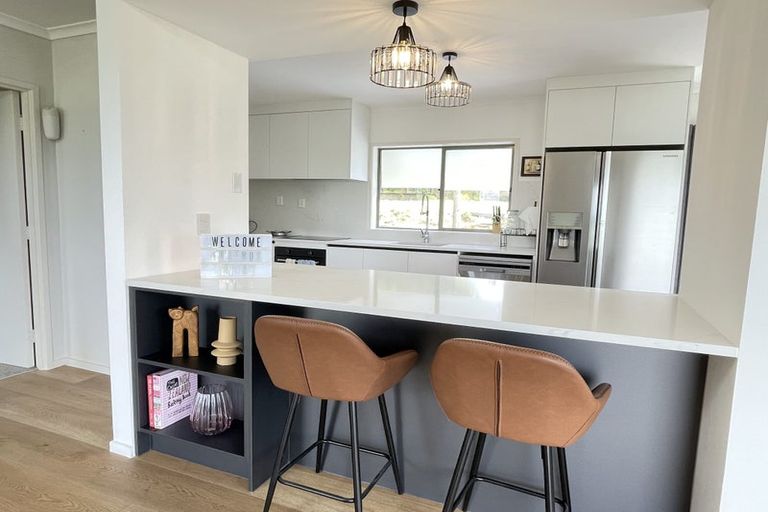 Photo of property in 54 Ronald Avenue, Glenbrook, Waiuku, 2681