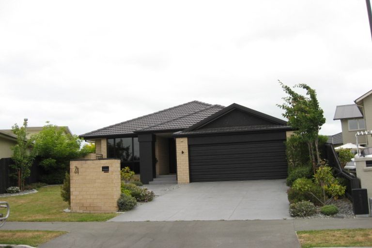 Photo of property in 24 Titirangi Crescent, Parklands, Christchurch, 8083
