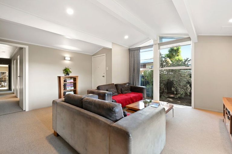 Photo of property in 8 Fleming Place, Chedworth, Hamilton, 3210