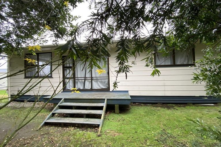 Photo of property in 20 Hamua Place, Waitara, 4320