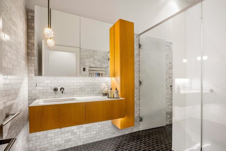 Photo of property in 215 Jervois Road, Herne Bay, Auckland, 1011