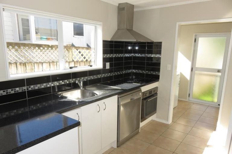 Photo of property in 15b Raine Street, Karori, Wellington, 6012