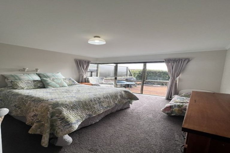 Photo of property in 2/766 Whangaparaoa Road, Manly, Whangaparaoa, 0930