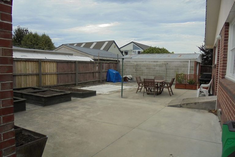 Photo of property in 2/242 Harewood Road, Bishopdale, Christchurch, 8053