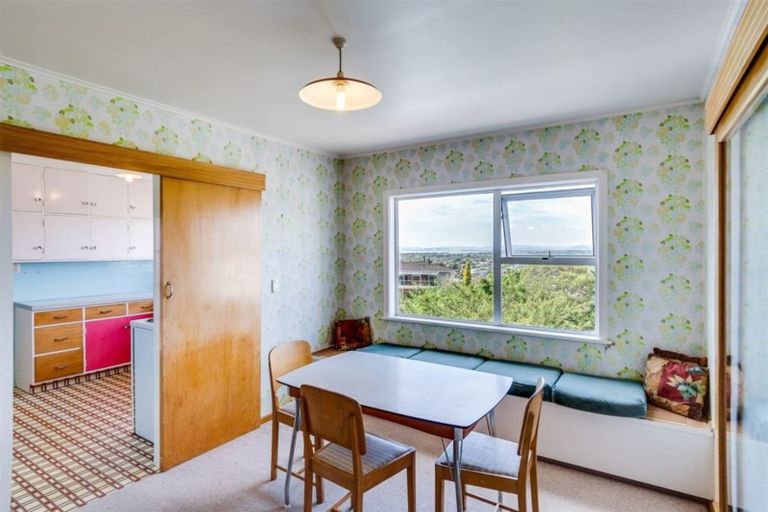 Photo of property in 11 Enfield Road, Hospital Hill, Napier, 4110