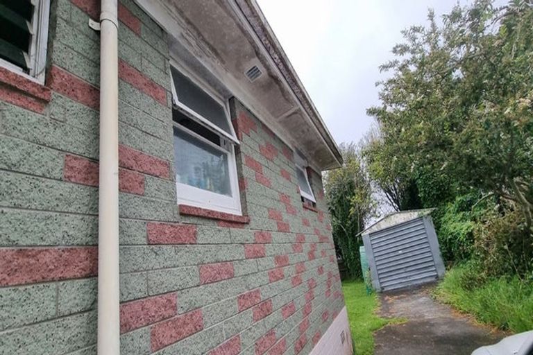 Photo of property in 47 La Trobe Street, Pakuranga Heights, Auckland, 2010