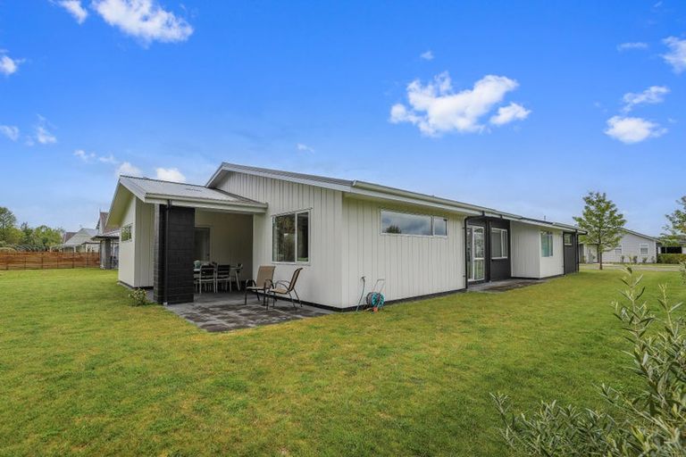 Photo of property in 51 Noumea Drive, Rangatira Park, Taupo, 3330