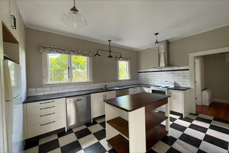 Photo of property in 10 Preston Street, West End, Timaru, 7910