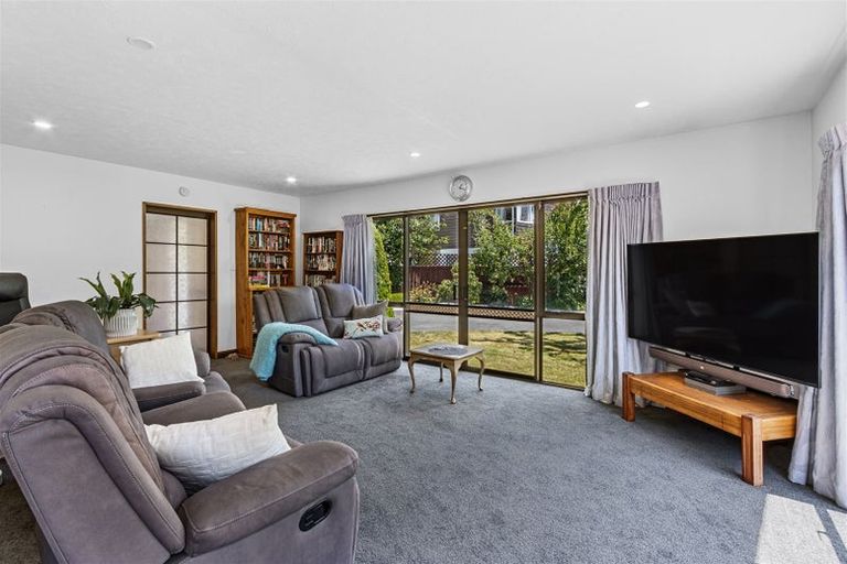 Photo of property in 5a Banff Place, Avonhead, Christchurch, 8042