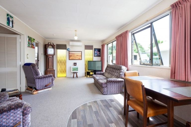 Photo of property in 6b Hori Street, Vogeltown, New Plymouth, 4310