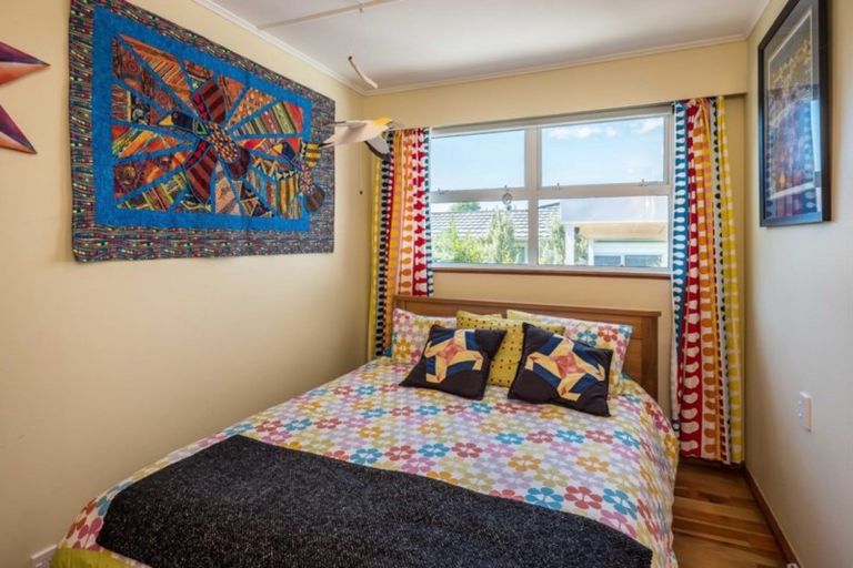 Photo of property in 6 Horomona Road, Paekakariki, 5034