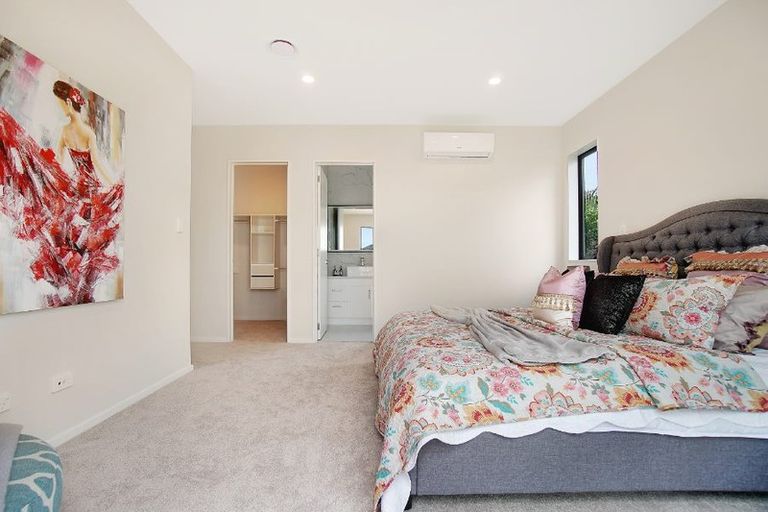 Photo of property in 59 Twin Parks Rise, Papakura, 2110