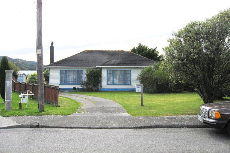 Photo of property in 16 Mckay Street, Wainuiomata, Lower Hutt, 5014