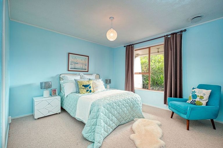 Photo of property in 2/63 Walworth Avenue, Pakuranga Heights, Auckland, 2010