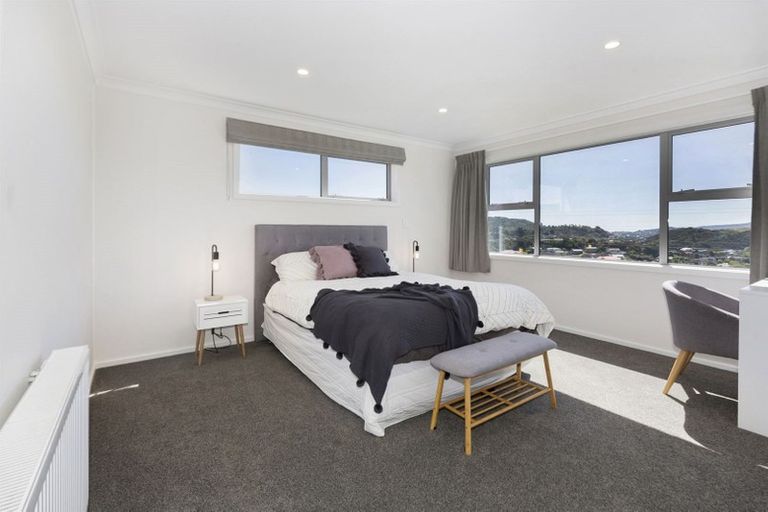 Photo of property in 64 Endeavour Drive, Whitby, Porirua, 5024