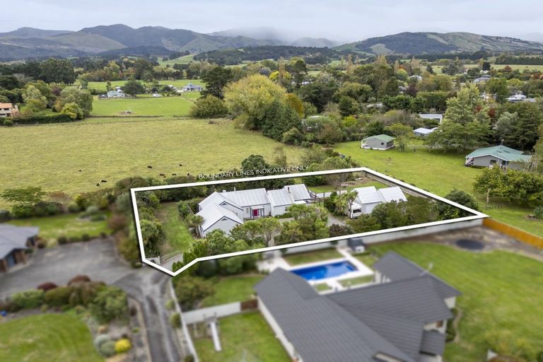 Photo of property in 25 Kenwyn Drive, Carterton, 5713