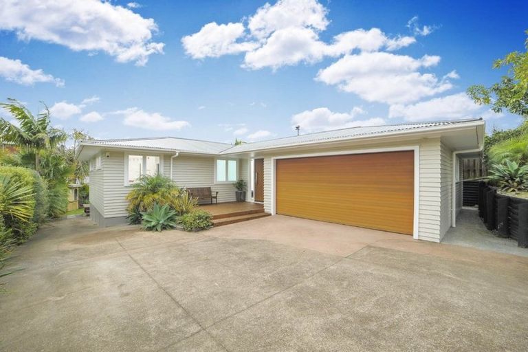 Photo of property in 23 Infidel Place, Torbay, Auckland, 0630
