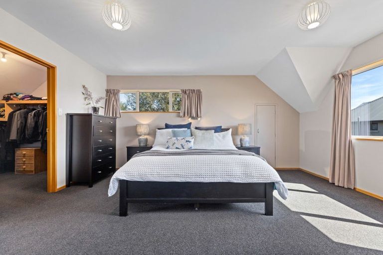 Photo of property in 16 Patricia Place, Harewood, Christchurch, 8051