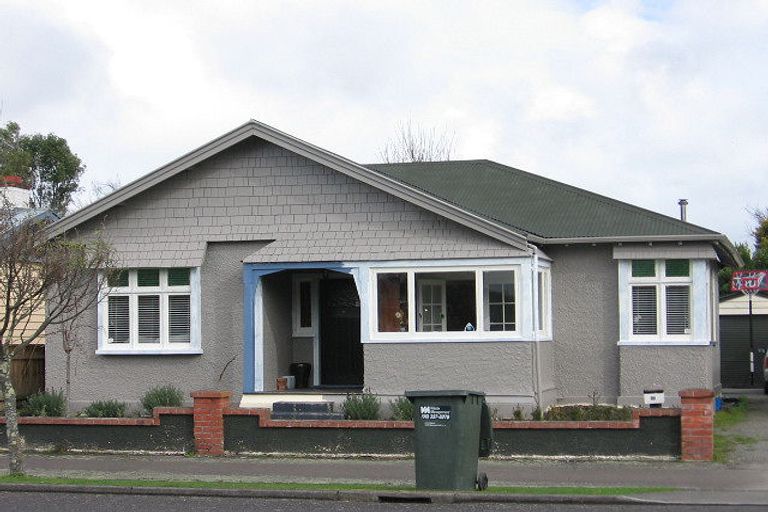 Photo of property in 36 Marne Street, Hokowhitu, Palmerston North, 4410