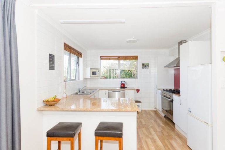 Photo of property in 25 Delaware Crescent, Russley, Christchurch, 8042