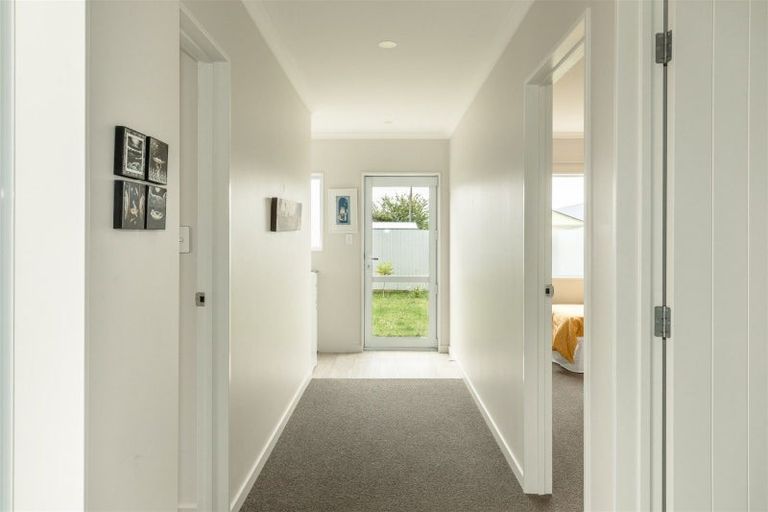 Photo of property in 9 Russell Street, Westport, 7825