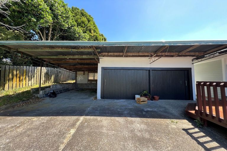 Photo of property in 23 Paton Avenue, Te Atatu South, Auckland, 0610