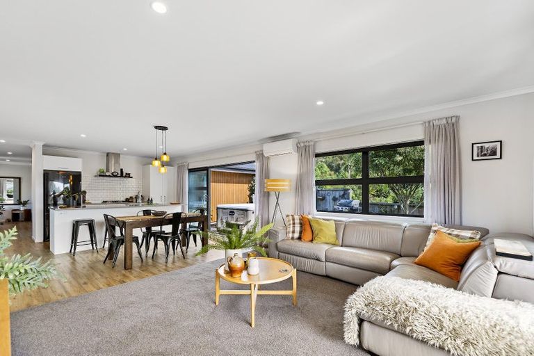 Photo of property in 38 Pakanga Grove, Pyes Pa, Tauranga, 3112