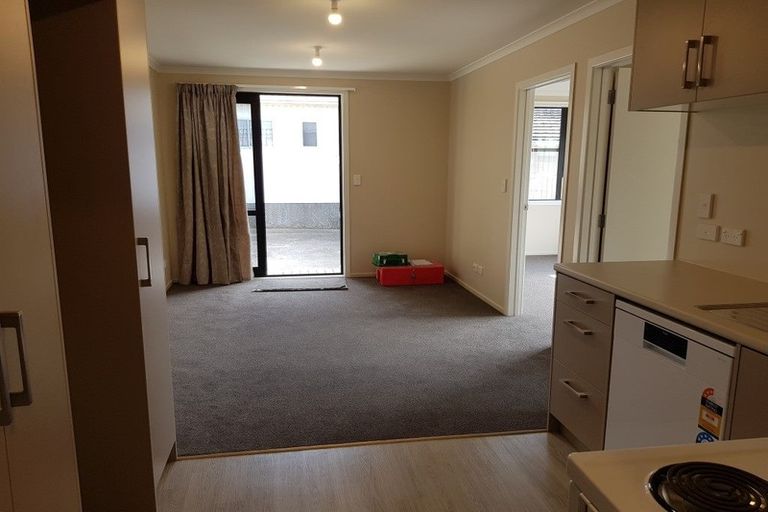 Photo of property in 3/24 Hori Street, Vogeltown, New Plymouth, 4310