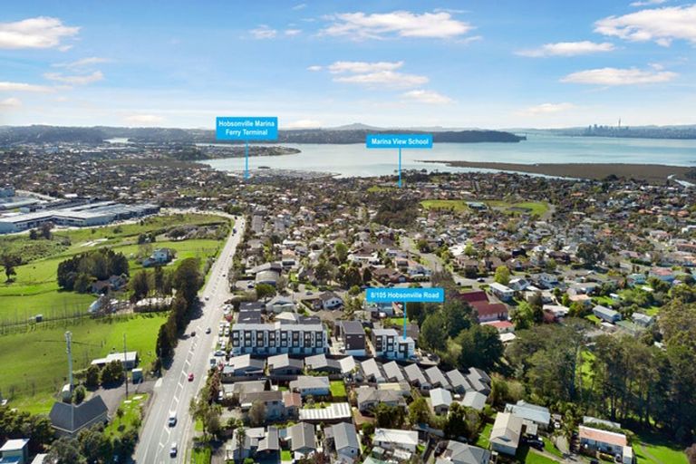 Photo of property in 8/105 Hobsonville Road, West Harbour, Auckland, 0618