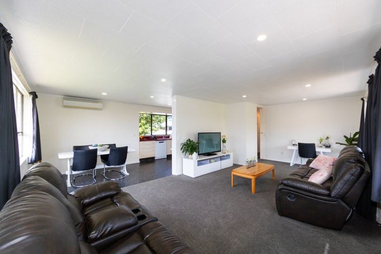 Photo of property in 43 Ryan Crescent, Greenmeadows, Napier, 4112