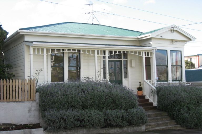 Photo of property in 16 Naughton Terrace, Kilbirnie, Wellington, 6022