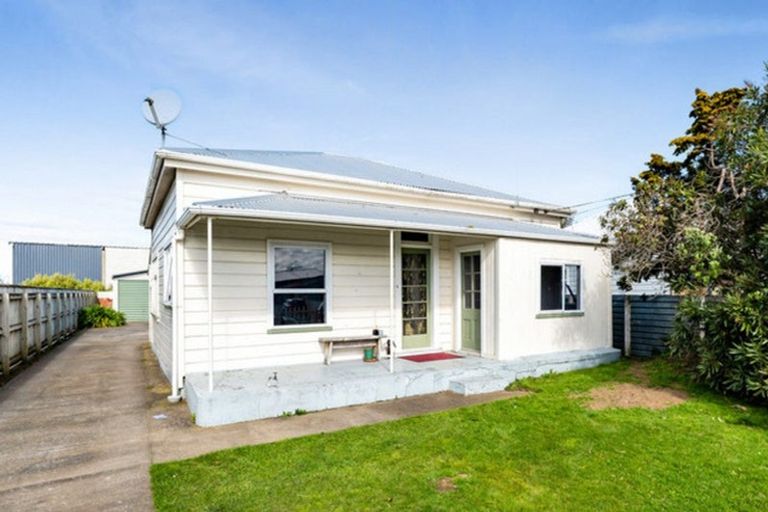 Photo of property in 4 Tawhiti Road, Hawera, 4610