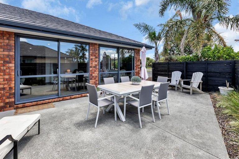 Photo of property in 50 Ocean View Rise, Ruakaka, 0116