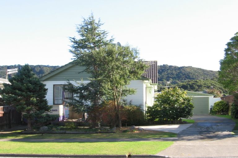 Photo of property in 25 Meremere Street, Wainuiomata, Lower Hutt, 5014