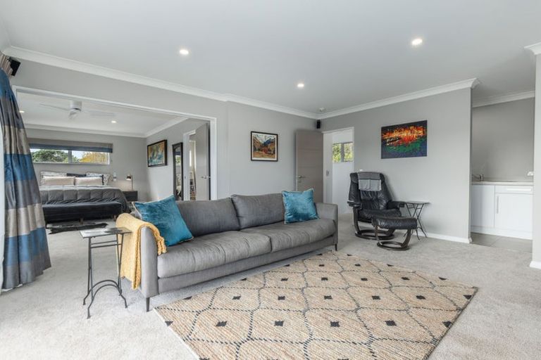 Photo of property in 1 Moss Lane, Raumati Beach, Paraparaumu, 5032