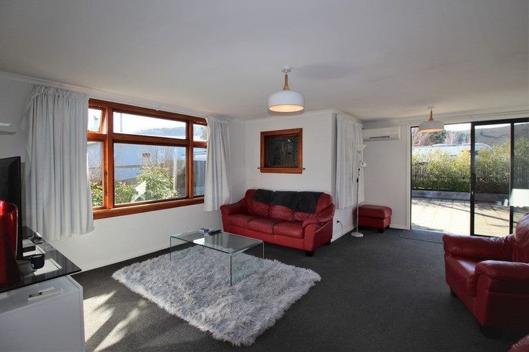 Photo of property in 37 Newcastle Street, Clyde, 9330