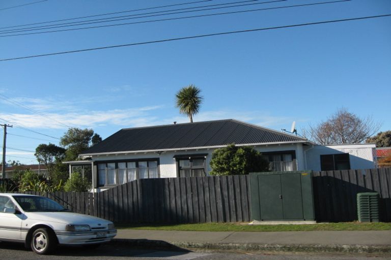 Photo of property in 43 Palmers Road, New Brighton, Christchurch, 8083