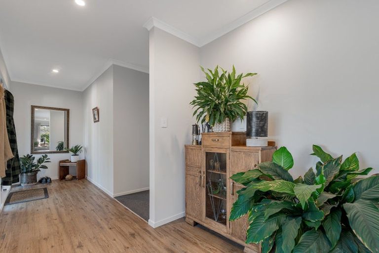 Photo of property in 38 Pakanga Grove, Pyes Pa, Tauranga, 3112