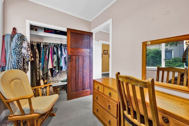 Photo of property in 77 Govett Avenue, Frankleigh Park, New Plymouth, 4310
