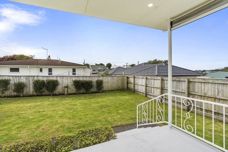 Photo of property in 51 Lyn Street, Lynmouth, New Plymouth, 4310