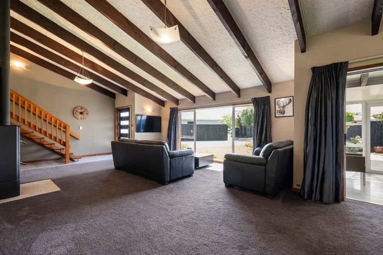 Photo of property in 9a Seneca Place, Burwood, Christchurch, 8083