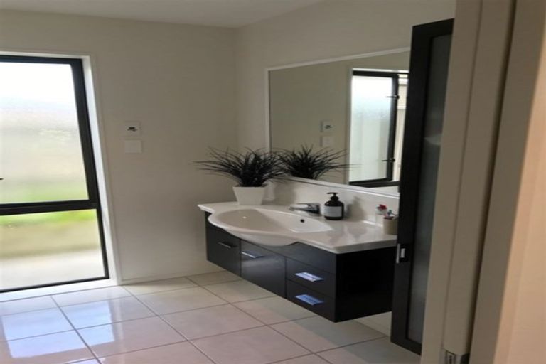 Photo of property in 8 Clematis Place, Wigram, Christchurch, 8042