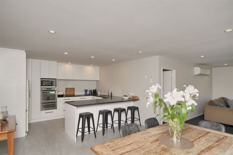 Photo of property in 14a Colenso Street, Sumner, Christchurch, 8081