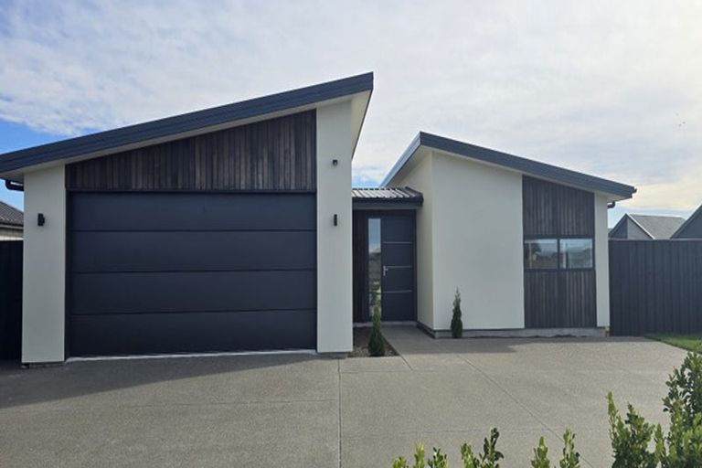 Photo of property in 92 Brenley Drive, Rolleston, 7614