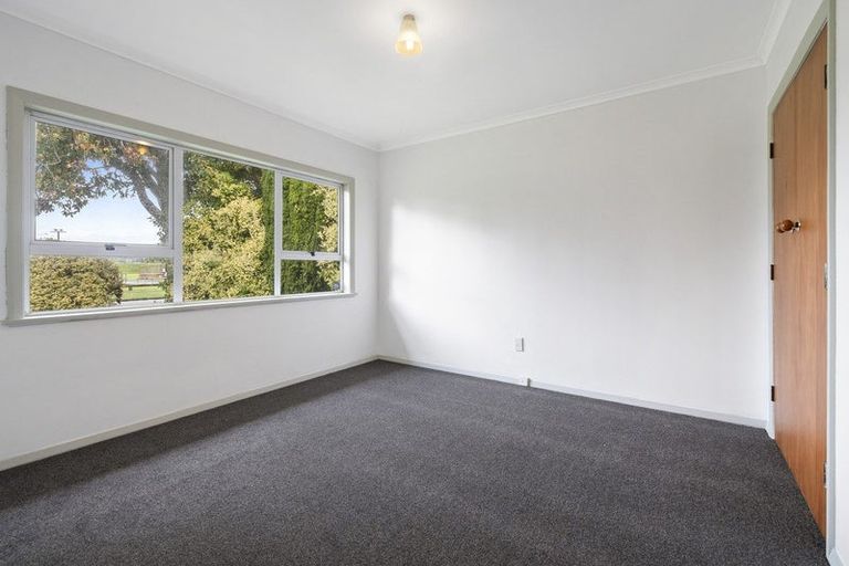 Photo of property in 22 Waterloo Crescent, Hokowhitu, Palmerston North, 4410